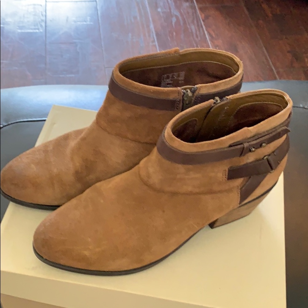 Clarks boots